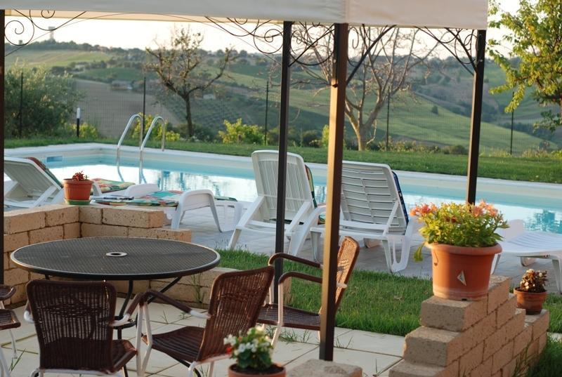 Agriturismo Al Rifugio Divino Belvedere Ostrense Eksteriør billede