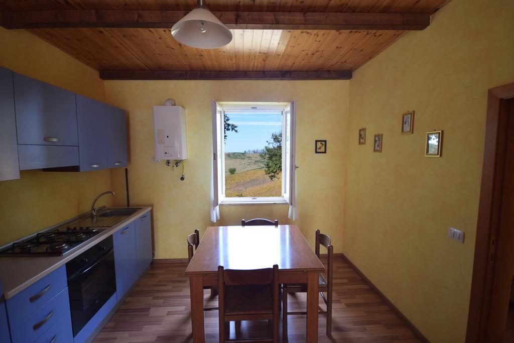 Agriturismo Al Rifugio Divino Belvedere Ostrense Eksteriør billede