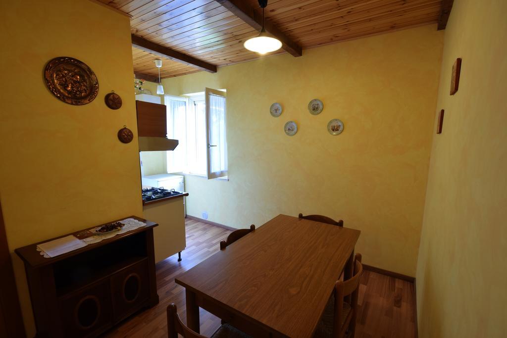 Agriturismo Al Rifugio Divino Belvedere Ostrense Eksteriør billede