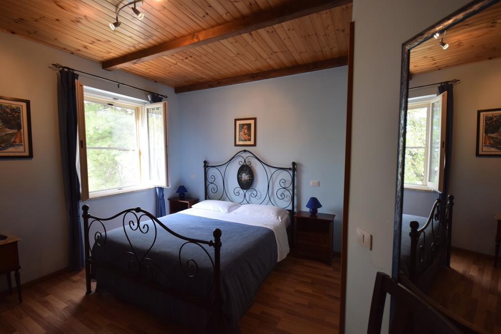 Agriturismo Al Rifugio Divino Belvedere Ostrense Eksteriør billede