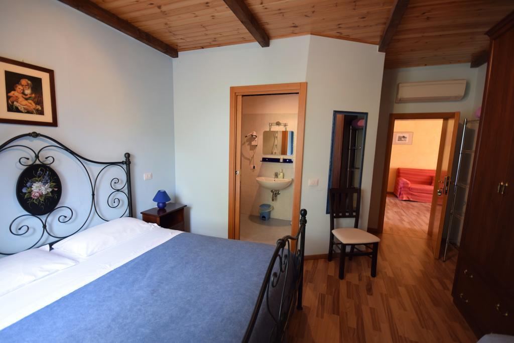 Agriturismo Al Rifugio Divino Belvedere Ostrense Eksteriør billede