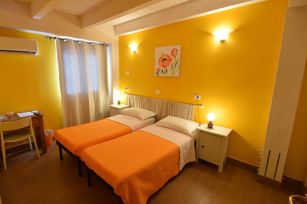 Agriturismo Al Rifugio Divino Belvedere Ostrense Eksteriør billede